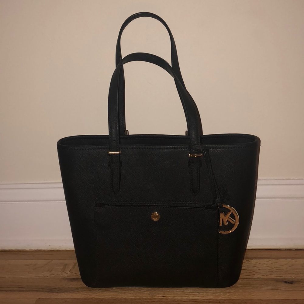Black Michael Kors tote